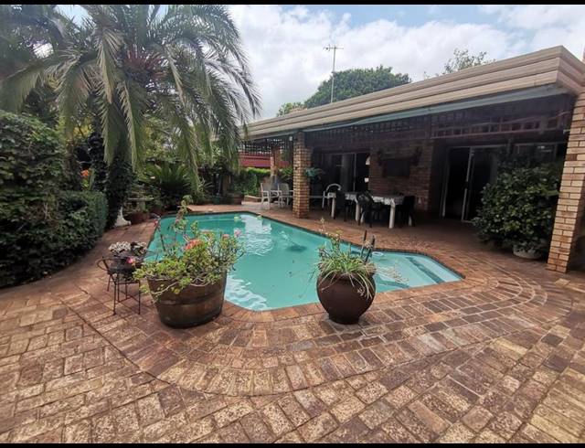 4 BEDROOM HOUSE FOR SALE IN VANDERBIJLPARK SE 3